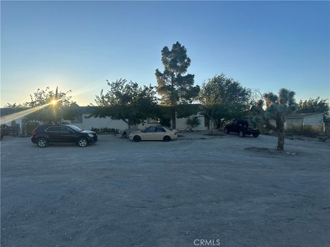 Photo of 9372 Mesa Rd Rd, Lucerne Valley, CA 92356 (MLS # DW25213876)