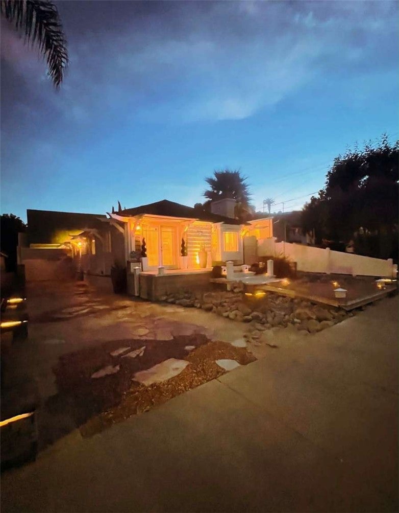 1285 W 23rd Street