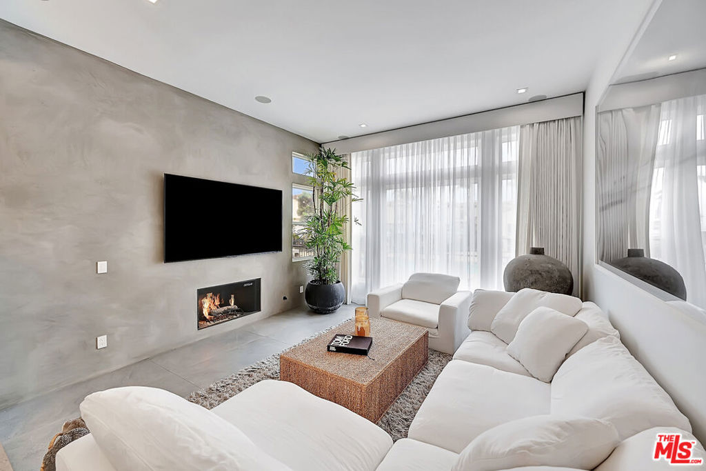 6442 Lunita Road 126