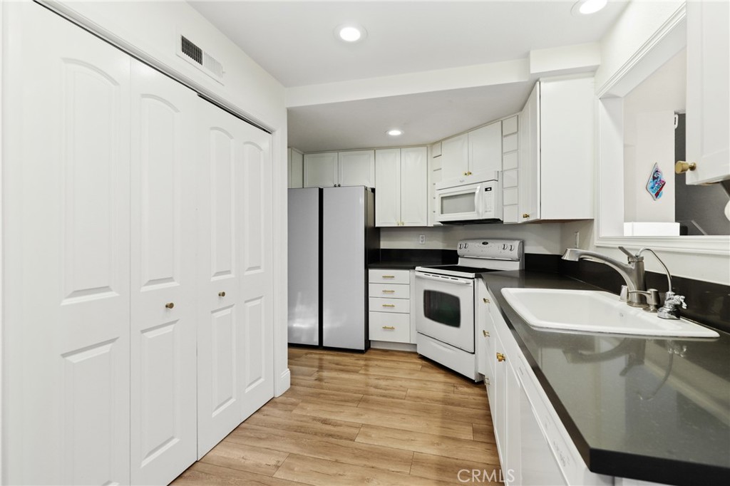 Hillcrest Village (HV) - Residential