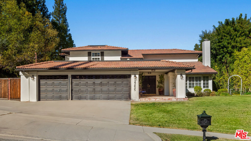 22435 Cairnloch Street