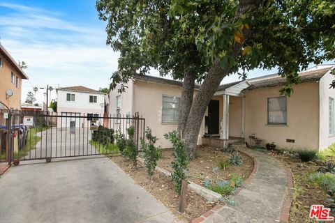 Photo of 13623 Vanowen Street, Van Nuys, CA 91405 (MLS # 26667063)