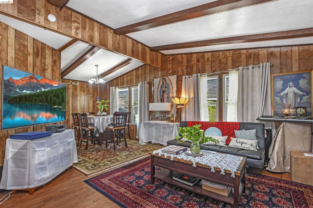 273 Luau Dr