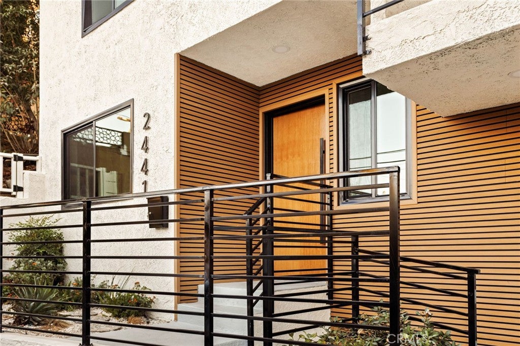 2441 Lyric Avenue