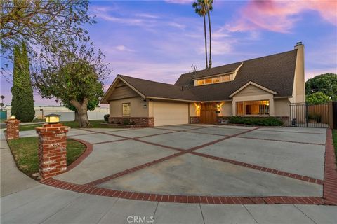 Photo of 16102 Vincennes Street, North Hills, CA 91343 (MLS # SR26074928)