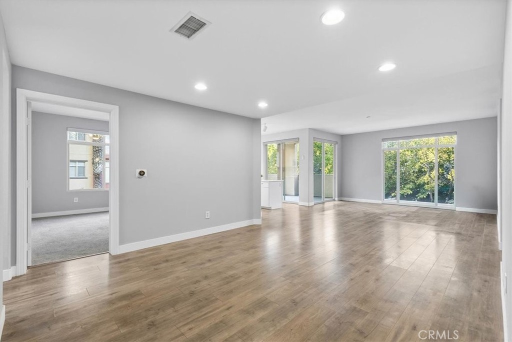 8275 Station Village 3201