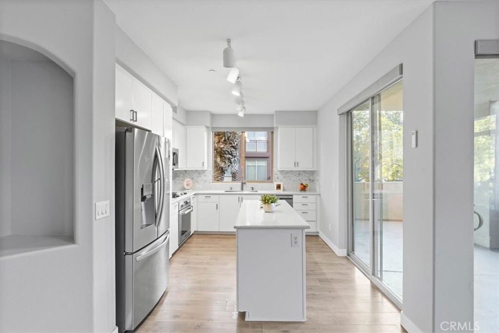 8275 Station Village 3201