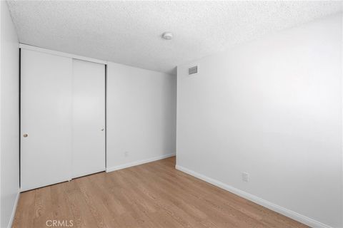 Tiny photo for 20120 Runnymede Street #17, Winnetka, CA 91306 (MLS # SR26048846)