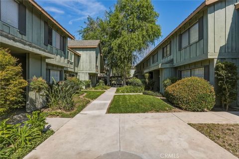 Tiny photo for 20120 Runnymede Street #17, Winnetka, CA 91306 (MLS # SR26048846)