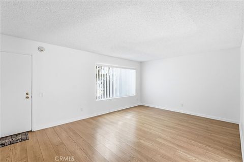 Tiny photo for 20120 Runnymede Street #17, Winnetka, CA 91306 (MLS # SR26048846)