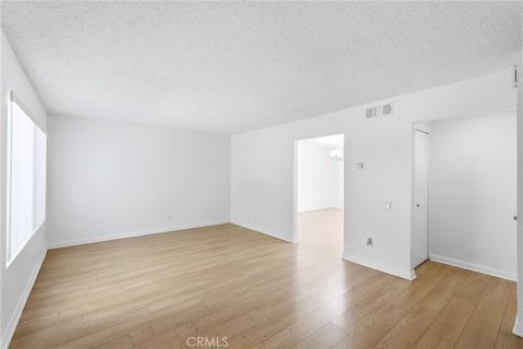 Tiny photo for 20120 Runnymede Street #17, Winnetka, CA 91306 (MLS # SR26048846)