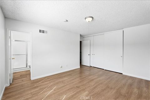 Tiny photo for 20120 Runnymede Street #17, Winnetka, CA 91306 (MLS # SR26048846)