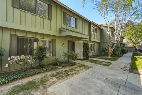 Tiny photo for 20120 Runnymede Street #17, Winnetka, CA 91306 (MLS # SR26048846)