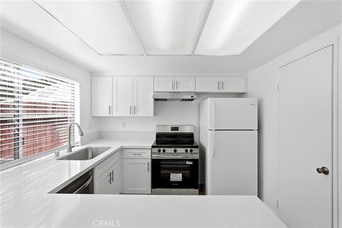 Tiny photo for 20120 Runnymede Street #17, Winnetka, CA 91306 (MLS # SR26048846)