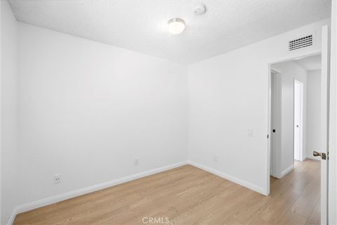 Tiny photo for 20120 Runnymede Street #17, Winnetka, CA 91306 (MLS # SR26048846)