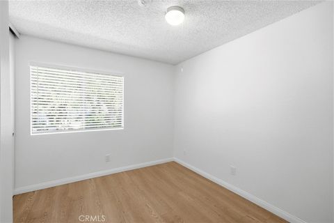 Tiny photo for 20120 Runnymede Street #17, Winnetka, CA 91306 (MLS # SR26048846)