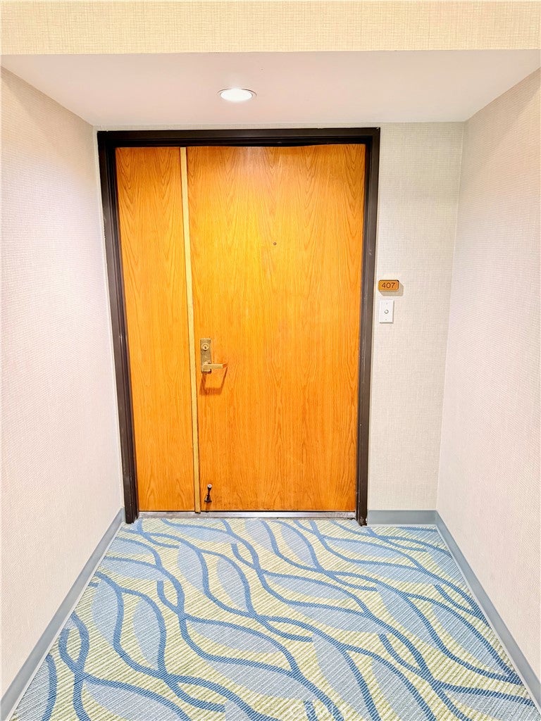 1310 E Ocean 407