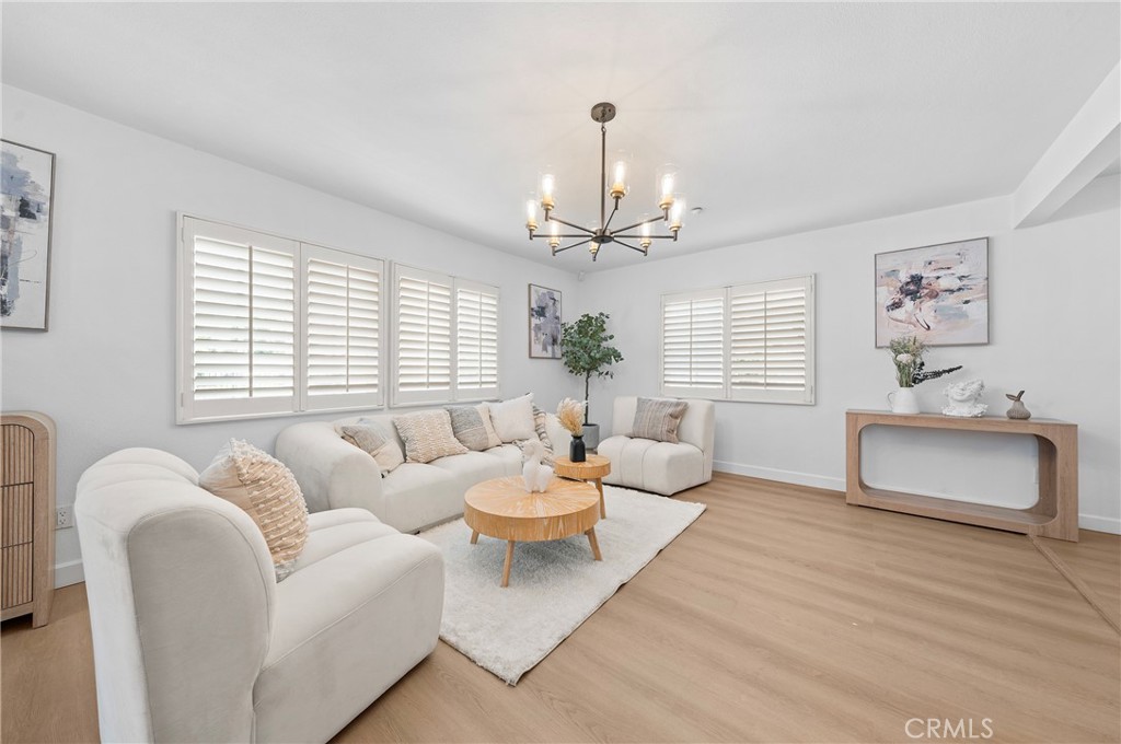 1302 S Gladys Avenue