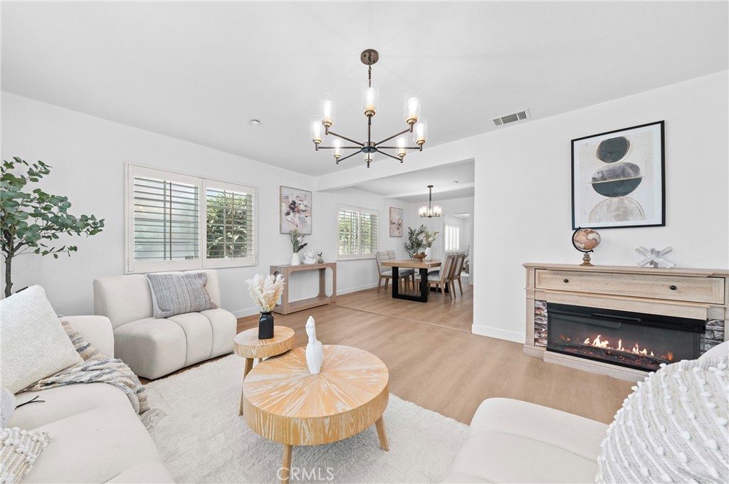 1302 S Gladys Avenue