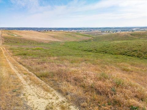 Tiny photo for 3730 Gruenhagen Flat Flt, Paso Robles, CA 93446 (MLS # SC26080960)