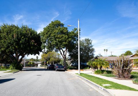 Tiny photo for 202 Yale Avenue, Ventura, CA 93003 (MLS # V1-34703)
