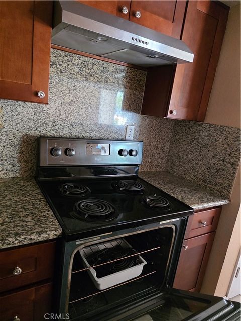 Photo of 929 W Sierra Madre AVE, Azusa, CA 91702 (MLS # AR26127063)