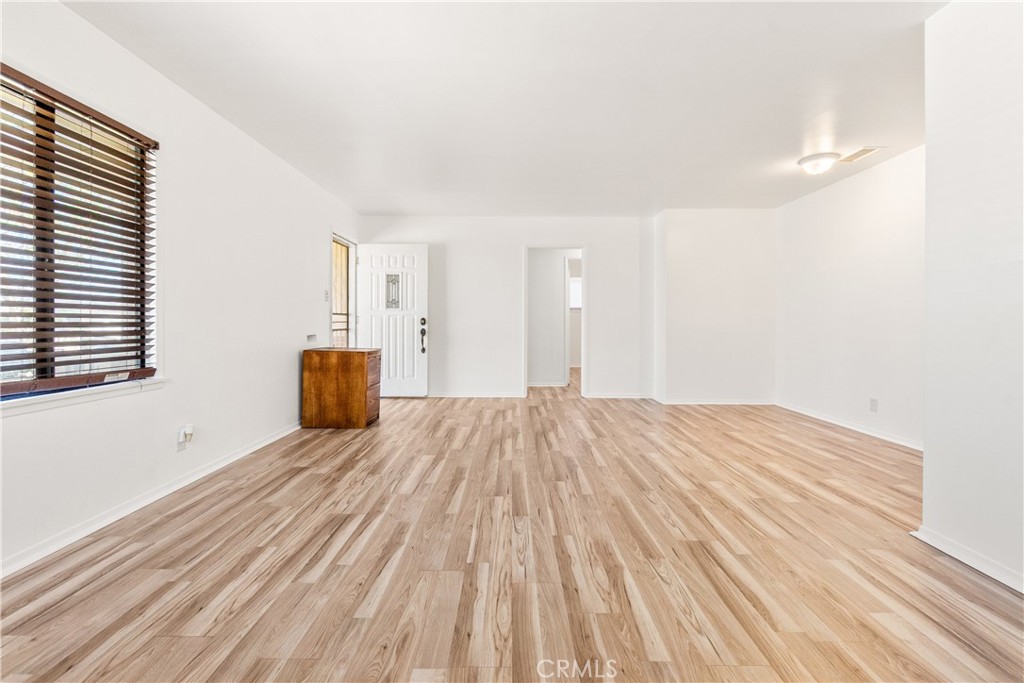 4402 Cathann