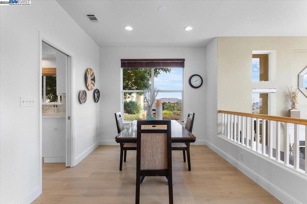 PALOMARES HILLS - Residential