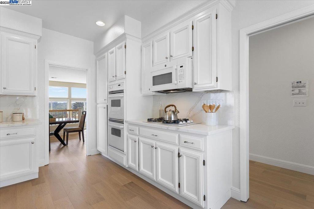 PALOMARES HILLS - Residential