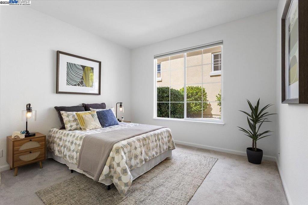 PALOMARES HILLS - Residential