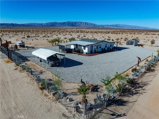 5130 THOMPSON RD, TWENTYNINE PALMS, CA 92277 - Image f8bc05050323ffb4e89749c6fc801821/1259873979
