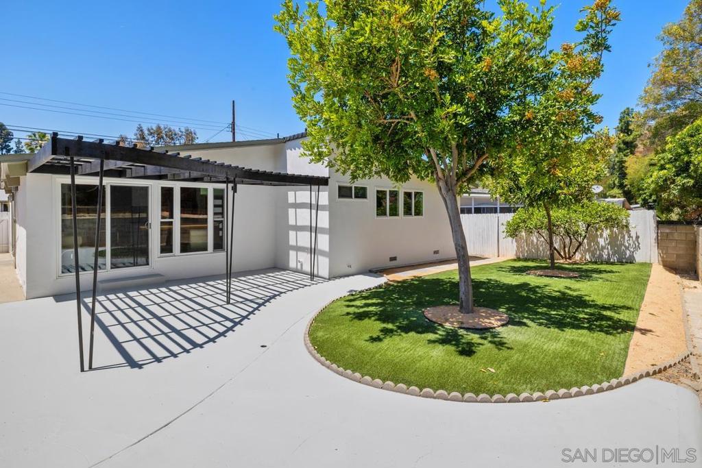 5556 Baja Dr.
