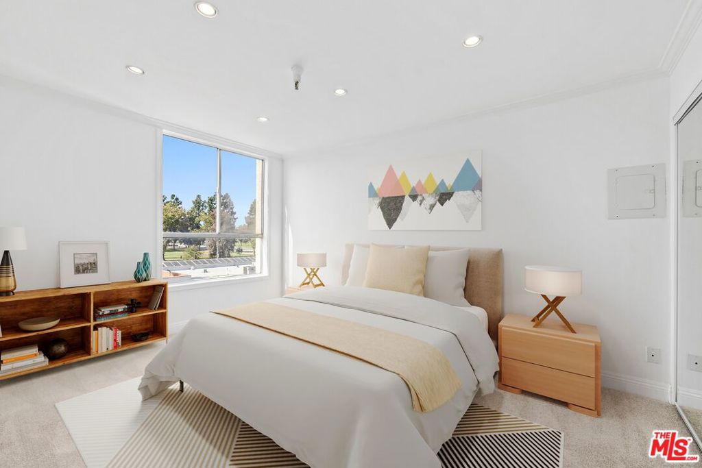 5143 Bakman Avenue 406