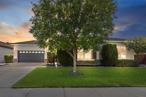 40180 N End Murrieta CA 92563