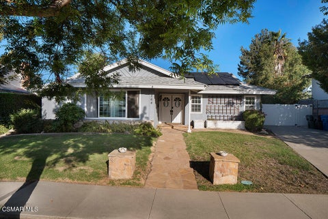 Photo of 264 Lupe Avenue, Newbury Park, CA 91320 (MLS # 226004707)