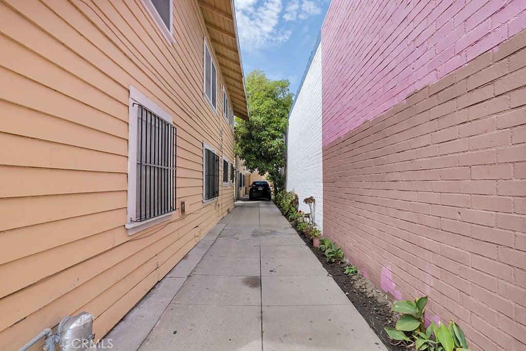 2113 Venice