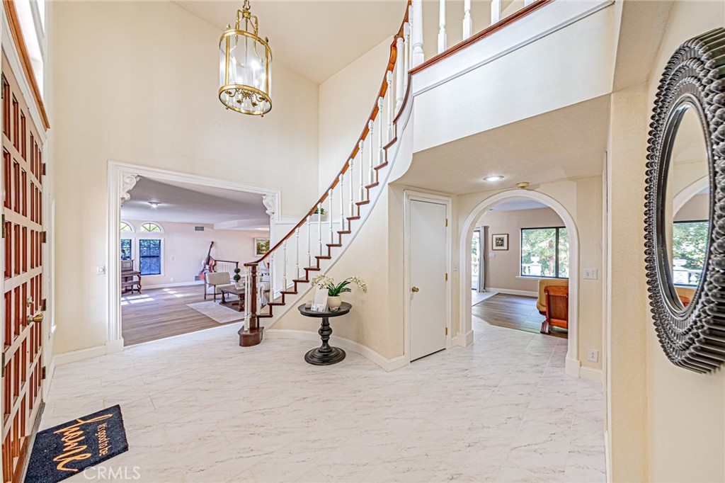 1737 Gainsborough Road