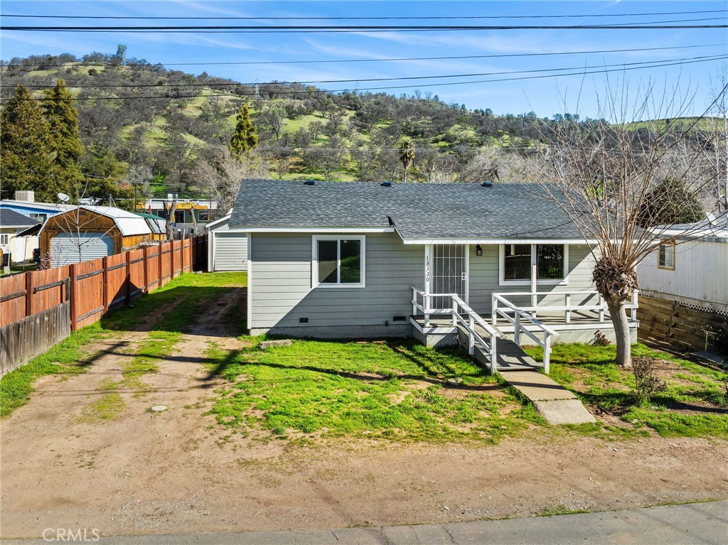 Discover this renovated 2-bed, 1-bath home in Clearlake Oaks! A charming wood kitchen brings a cozy cabin feel, while the spacious yard is perfect for entertaining or boat parking. Enjoy the convenience of an attached separate laundry area and a detached garage for extra storage. Located near Clear Lake—famous for fishing, boating, and stunning views—this home is an ideal getaway or full-time retreat!
