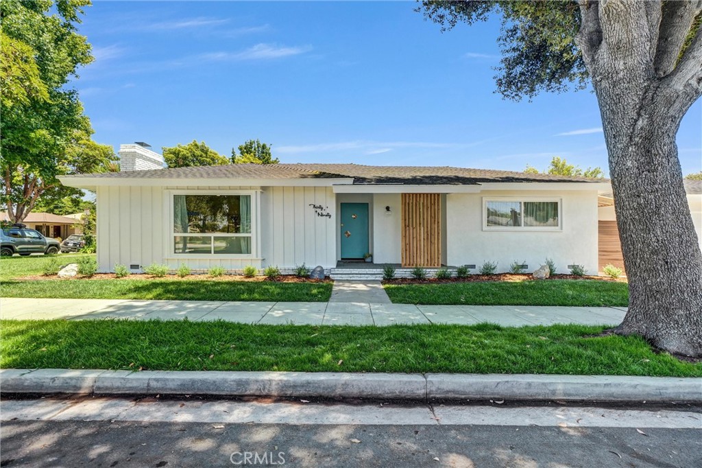 3090 Eucalyptus Avenue