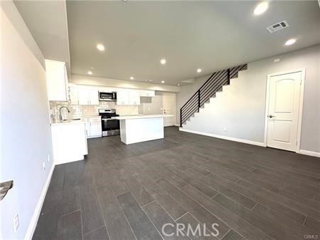 15616 Amar Road E