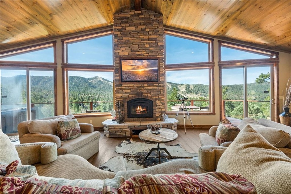 Big Bear Lake, California, 92315, United States, 4 Bedrooms Bedrooms, ,4 BathroomsBathrooms,Residential,Active,2034013