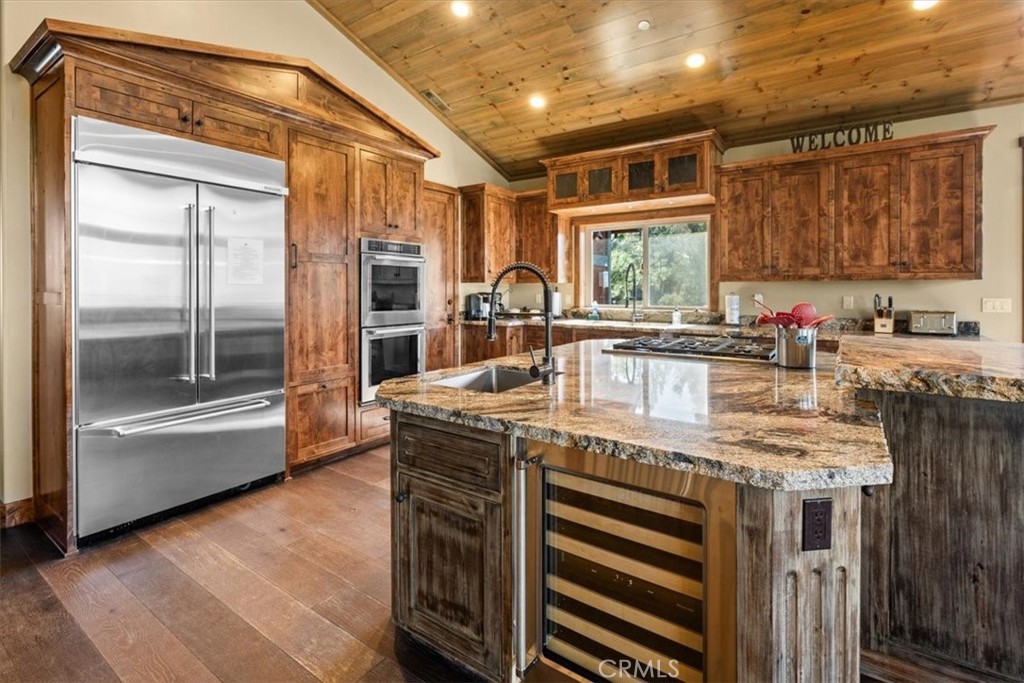 Big Bear Lake, California, 92315, United States, 4 Bedrooms Bedrooms, ,4 BathroomsBathrooms,Residential,Active,2034013