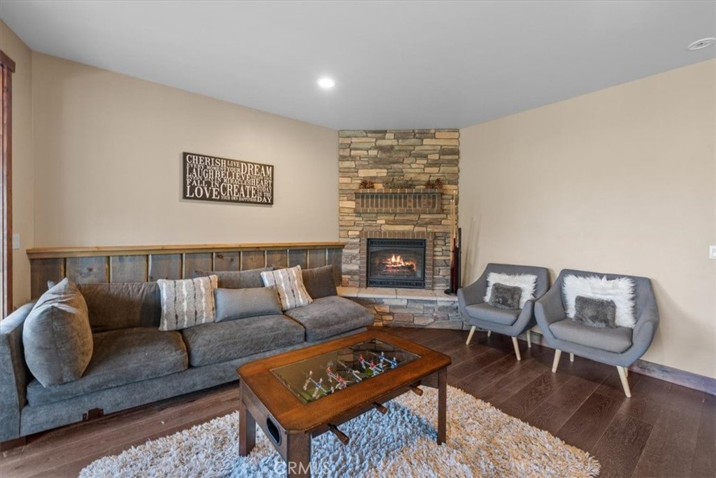 Big Bear Lake, California, 92315, United States, 4 Bedrooms Bedrooms, ,4 BathroomsBathrooms,Residential,Active,2034013