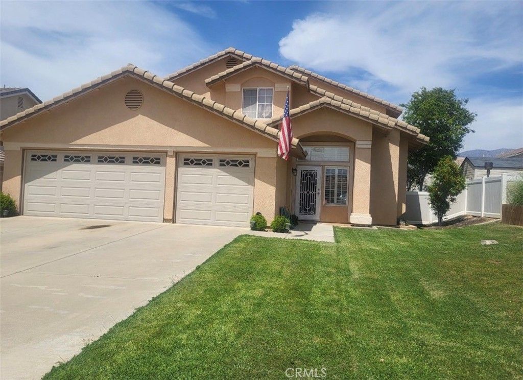 Photo of 566 Cedar View Dr, Beaumont, CA 92223 (MLS # IG26084199)