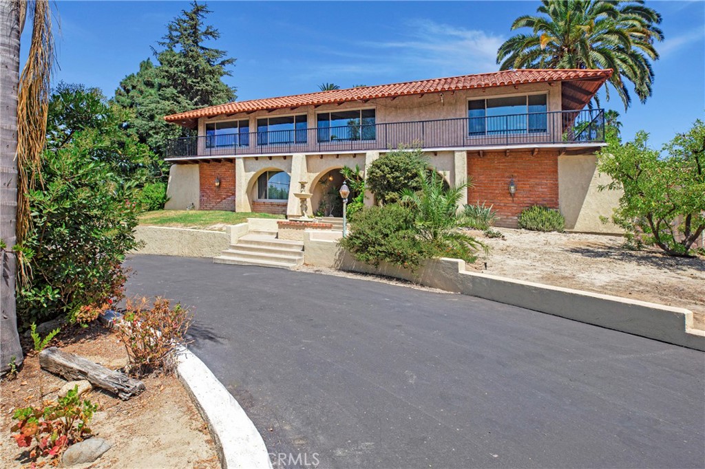 1731 La Loma Drive