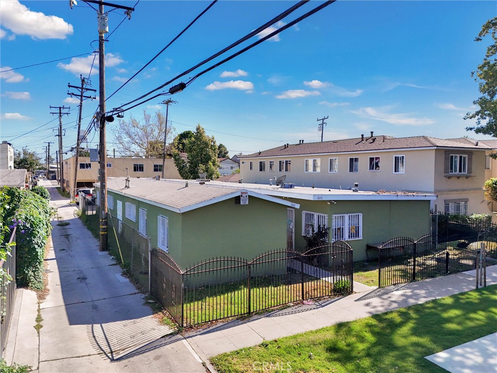 1430 W 19th