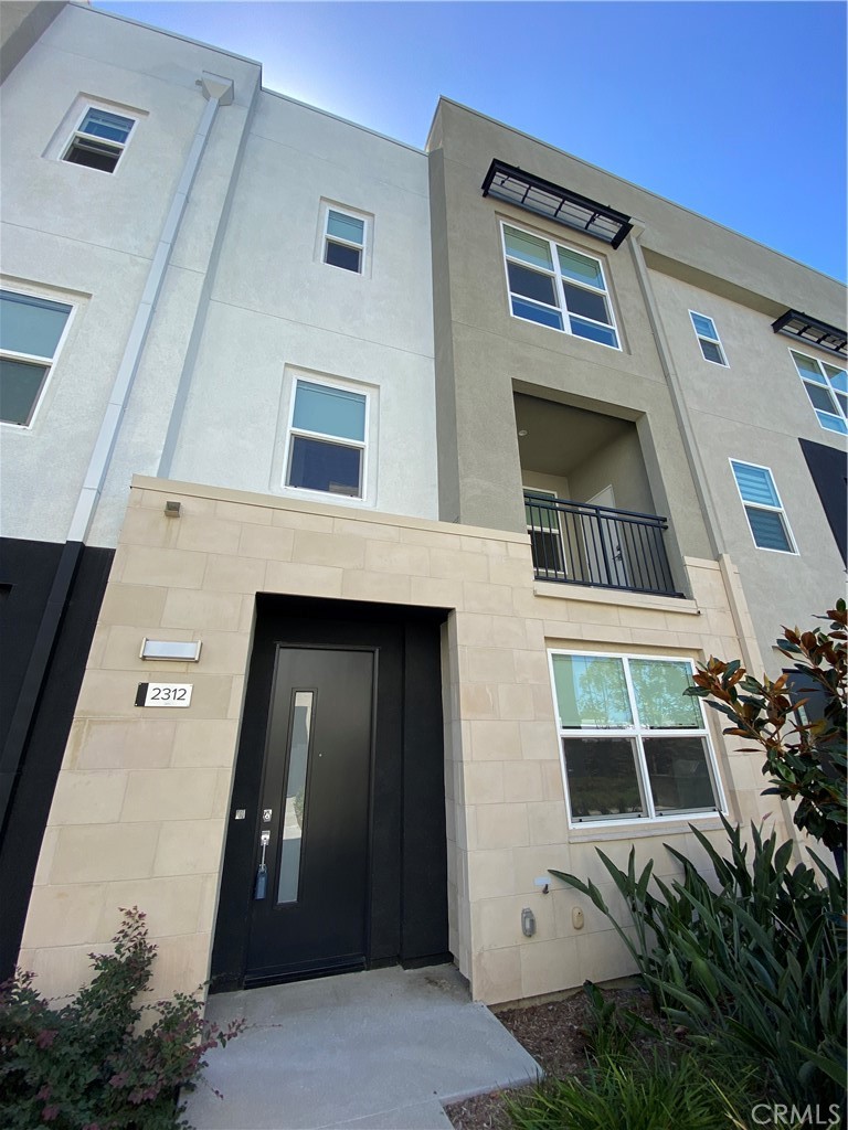Step into luxury at its finest in this 3B 3.5B townhome in the highly sought after community C2E in Irvine! Upgrades with luxury fully equipped designer kitchens, quartz countertops with an island and breakfast bar, white Shaker-style cabinets, Bosch stainless steel appliances, modern design with illuminating light fixtures, and spacious living room with high ceilings and nice natural light. Large master suite w/ walk-in closet and lots of organizers, a 2-car direct access garage. Energy-saving insulation in walls and ceilings. Very close to South Coast Plaza and Fashion Island shopping malls, Diamond Jamboree with lots of fine dining places, close to AMC Tustin 14, Whole Foods, UCI, and to some of So Cal's best beaches. Come and enjoy your urban living in the heart of Orange County! WASHER, DRYER, FRIDGE, Ceiling Fans, Window Roller shades INCLUDED!!!