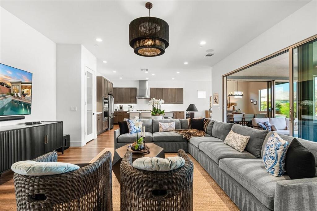 82420 Crane Drive