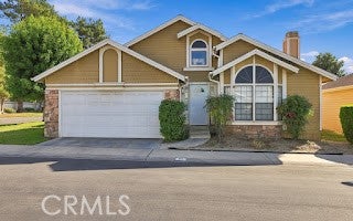 Photo of 140 W Pioneer Ave, Redlands, CA 92374 (MLS # IG26229473)