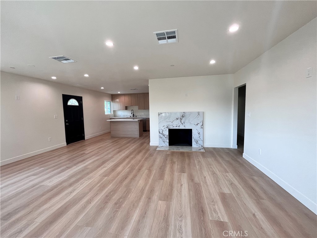 6305 Carpenter